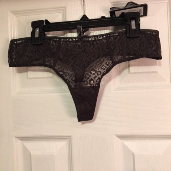 LAST DAY - 9 panties Looks like lace but does not feel like lace - Picture 2 of 6